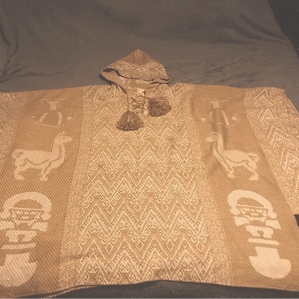Albina’as Alpaca Pancho one size original rare excellent/like new condition.